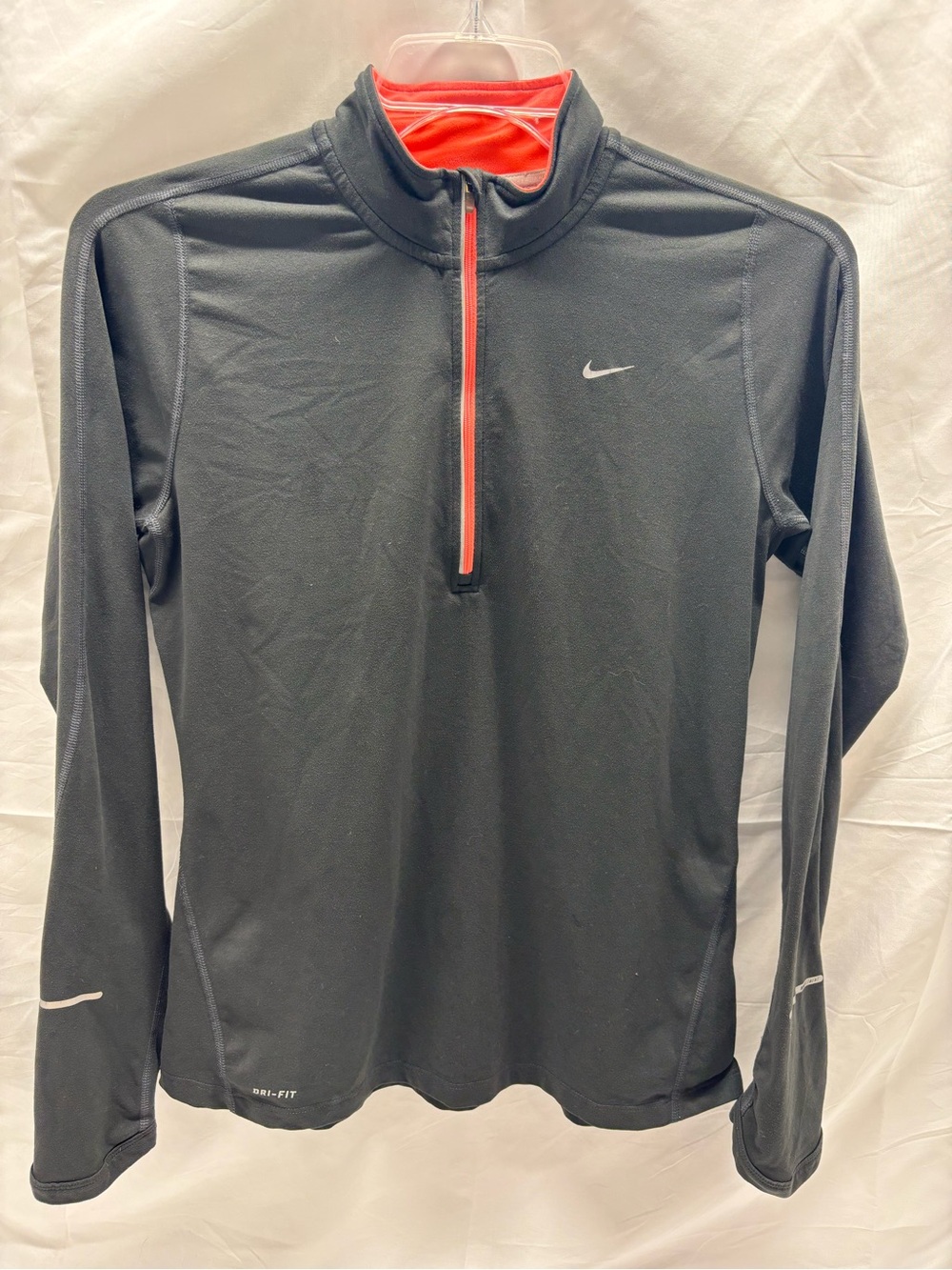 The Nike Dri-fit Element Women’s Quarter Zip in Charcoal Gray & Pink size Medium